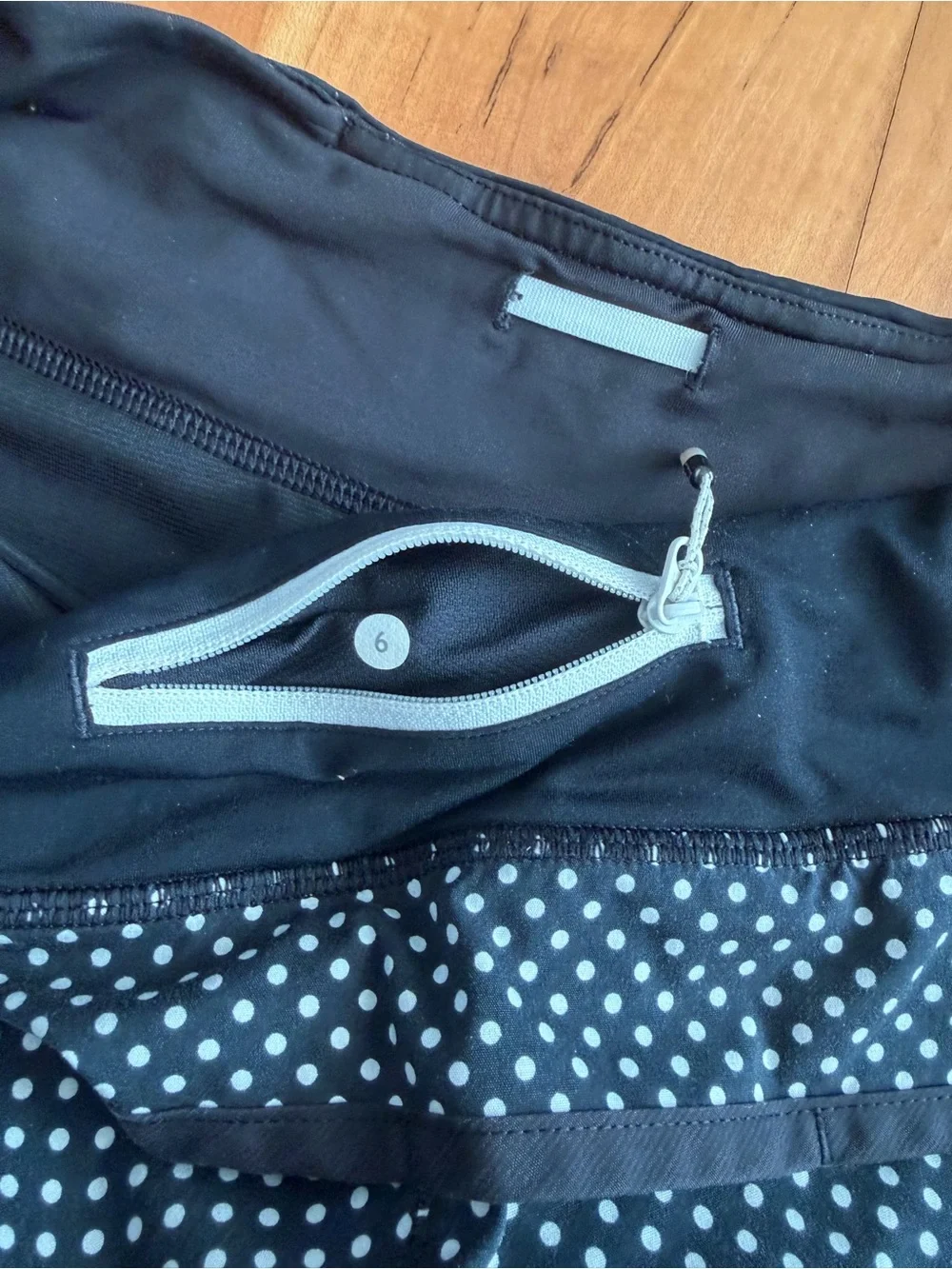 RARE lululemon Black Polka Dot Women’s Run Shorts